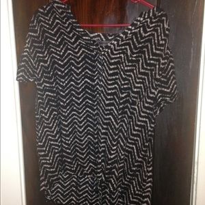 Sleeves top black and white